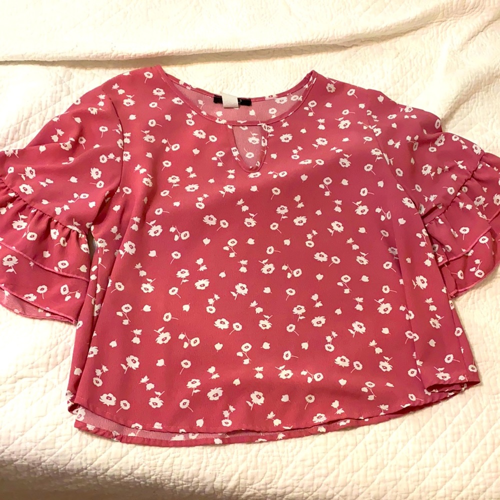 George’s blouse with flower print.Very comfortable